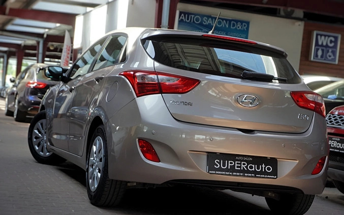 Hyundai I30 cena 48900 przebieg: 74800, rok produkcji 2016 z Golczewo małe 742